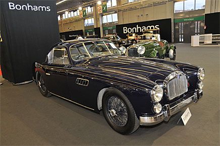 En fransk ikon till -Talbot-Lago T26 GS, en av endast 15 byggda 1952-1956. 195 hk ur en radsexa på 4.5 liter och med förväljarlåda. Klubbades för € 156 400.