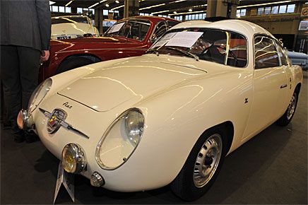 Fiat står det i nosen men kallas hellre Abarth 750 Zagato Berlinetta. Såldes 1959 till USA men kom tillbaka till Italien 1989 för helrenovering. Denna lilla läckerbit baserad på Fiat 600 blev inte såld på auktionen.