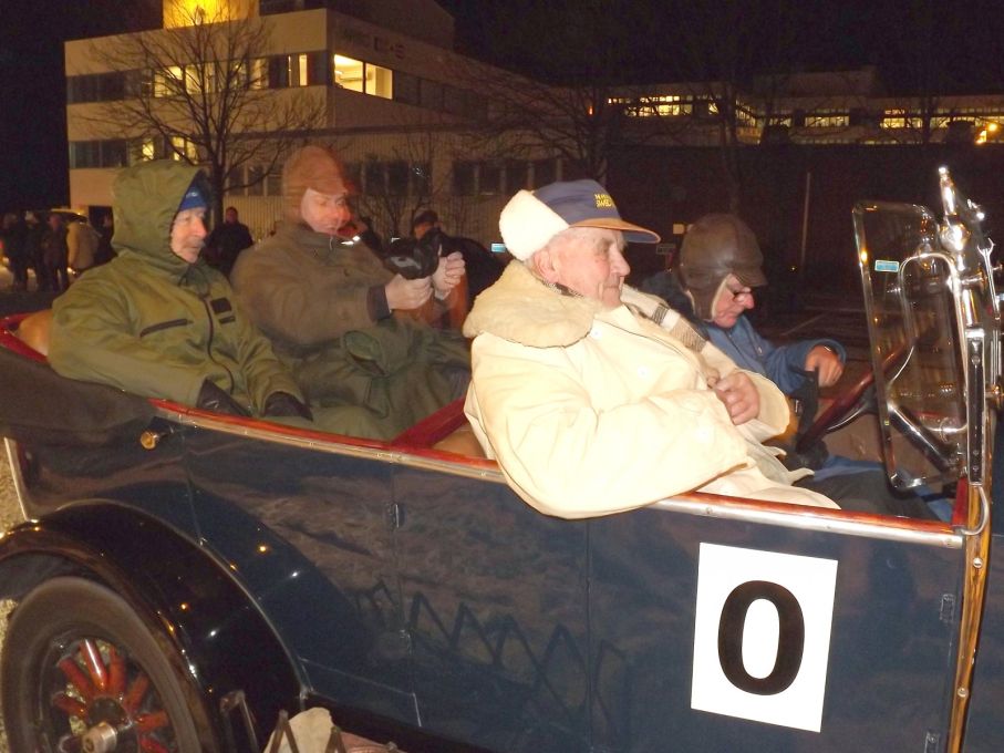 Carl Magnus Skogh åkte dagen till ära i högersits i Volvon