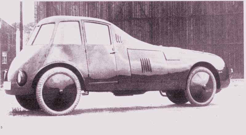 Den rumänska ingenjören Aurel Persu byggde denna egendomliga prototyp 1922, detta var den första bilen där man placerade hjulen innaför karosskanten, Aurel var decennier före sin tid med det tänkandet och aerodynamiken på denna tingest var exceptionellt bra även med moderna mått. cw 0,28 har uppmätts i modernt vindtunneltest.