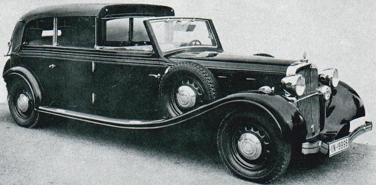 En karossvariant som kallas transformable limousine alternativt de ville, på SW42 modellen som kom 1937.