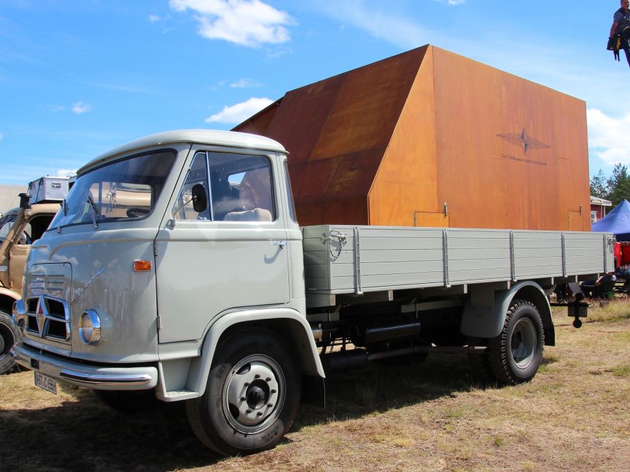 Ett par långväga besökare från Tyskland visade upp några intresanta modeller. Bland annat denna Borgward B655 lastbil från 1961
