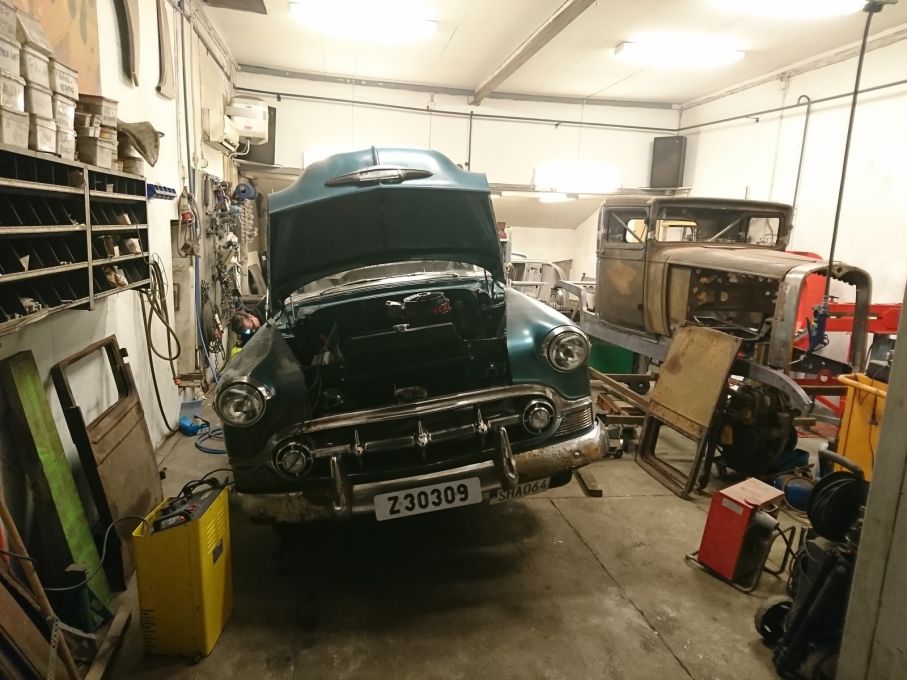 Trivsel deluxe i verkstan och hobbykvällen lång.