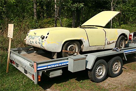 För den hugade spekulanten fanns detta objekt till salu. Skalet skvallrar om en Austin-Healey Sprite. Eller är det en MG Midget…?