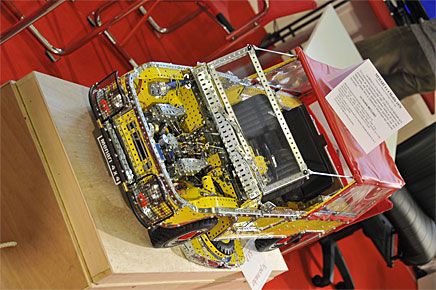 En modell av Citroën Mehari byggd i Meccano- det tog förmodligen längre tid än Klassiskers legobygge av en VW.