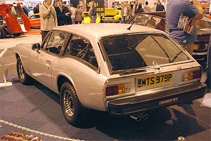 Jensen GT var en täckt variant av Jensen-Healey. Den byggdes i 509 exemplar 1975/76. På begäran meddelas att den varken har motor från Vauxhall eller kaross av plast. Lotus och plåt är rätt svar.
