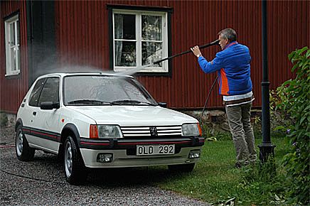 Så ta och tvätta av din 1980-talare och join the party den 20 september!
