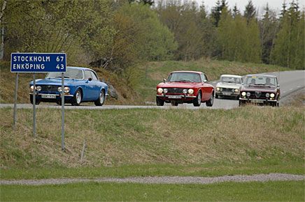 Bertone-coupéer följda av två Berlina.