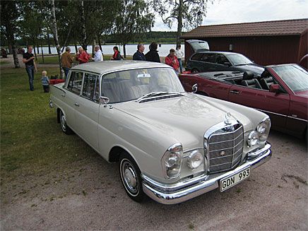 Denna kväl var temat tyskt och flera fina Mercedes dök upp.