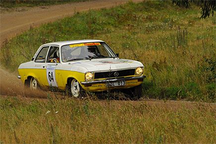 Ifjol van Jan Hagberg Riksmästerskapen, men i år var han inte med i tätstriden med sin Opel Ascona A.
