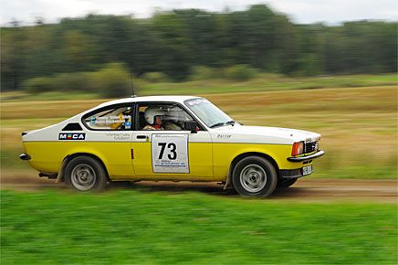 Björn Bäckström slutade på en tredje plats totalt i Mälarrallyt med sin Opel Kadett 2.0.