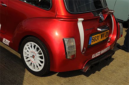 En av många custombyggen på Mini United. En av få som försökte få till ett modernt utseende. Tack och lov.