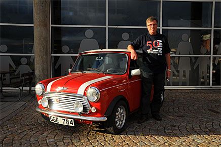 Bengt Svensson ställde ut sin Mini Cooper Picko Edition utanför museet.