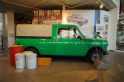 Hans Normans BMC 850 Pickup 1964 får representera den mängd av karossvarianter som Hundkojan fanns i.