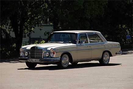 Ola Svärdhagen gillar Mercedes, han gillar också att använda sina bilar. Den här 300 SEL 6.3 1969 har han till exempel kört Rättvik Hill Climb med!