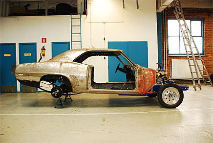 I SHRA Vansbro-Äppelbos garage står Per Olssons Camaro SS 1961. För tillfället bestyckad med en Volvo B20 motor!