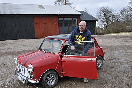 Eller förresten. Jackan får ligga under huven och värma motorn.
