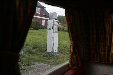 Ylvas Ica-affär är stängd. Pumpen står kvar. I Skålan.