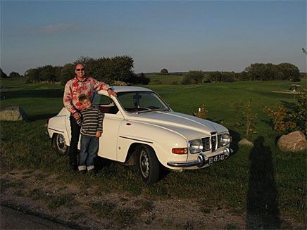 Min Saab 96 V4 fra 1970. Billedet er fra Sorø i Danmark. Saaben har kørt 96.000 km og står helt original. Med venlig hilsen Anders Scharling København/Danmark