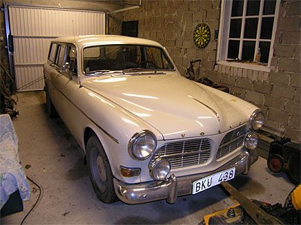 Den vita 222:an, 1966 är min dagliga bruksklassiker. Året runt med en klassiker gör att man mår bra i själ och hjärta! En orörd fåägarbil som är bland det mest pålitliga man kan tänka sig. Min för alltid! Rickard Elgan, Visby