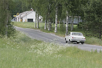 Långsamt smyger vi oss på Koppartransmacken utanför Töcksfors.
