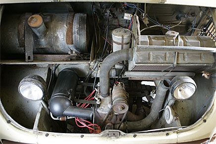 Lilla motorn. Lilla, lilla motorn. Bara två cylindrar.