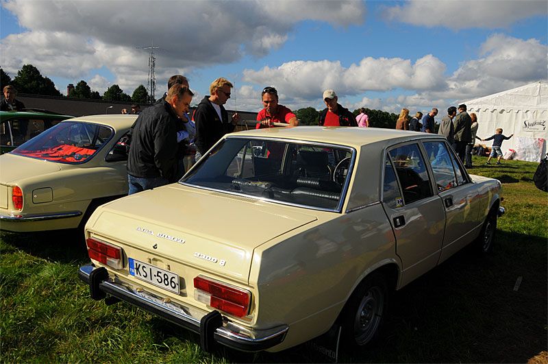 Är det en Alfa 6? Nej, en Brasilien-byggd Alfa 2300, baserad på första generationen Berlina 2000. Nyss intagen till Sverige från Finland av Jonta Hänninen på CC Motors. Han har en Alfa 6 hemma också...