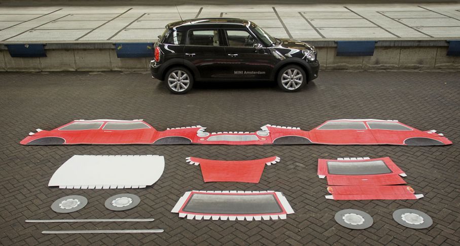 Nu ska vi se. Var parkerade jag min röda Mini? Där, där, där och där.