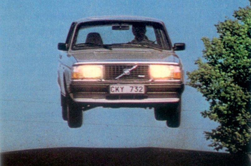Volvo 244 Turbo förändrade vår bild av Volvo för alltid. Dessutom minskade stötfångarna i omfång för första gången på tio år, istället för tvärtom. Pris från 20 000 kr.