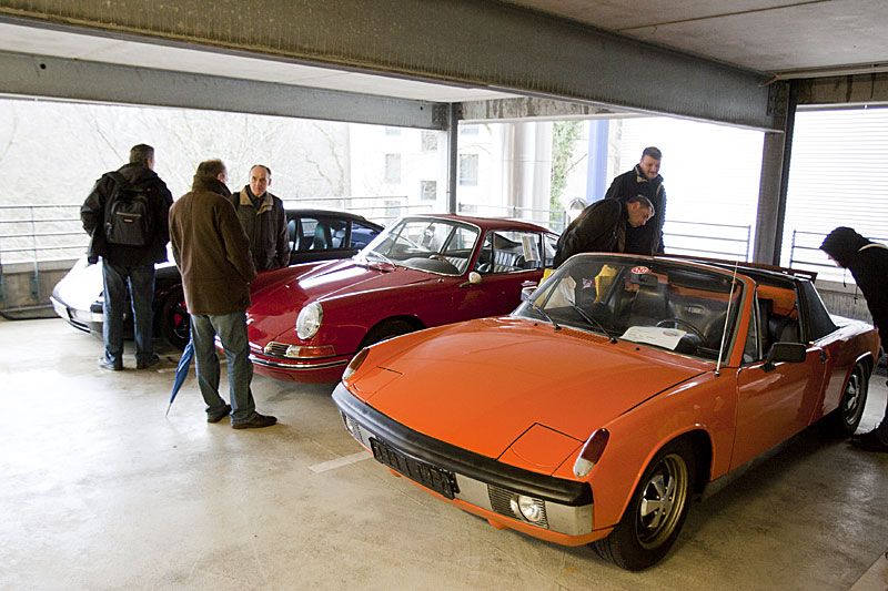 Porschen som absolut ingen gillade för 20 år sedan. Nu vill alla ha en. 912/914 gör sig väldigt bra i just denna kulör.
