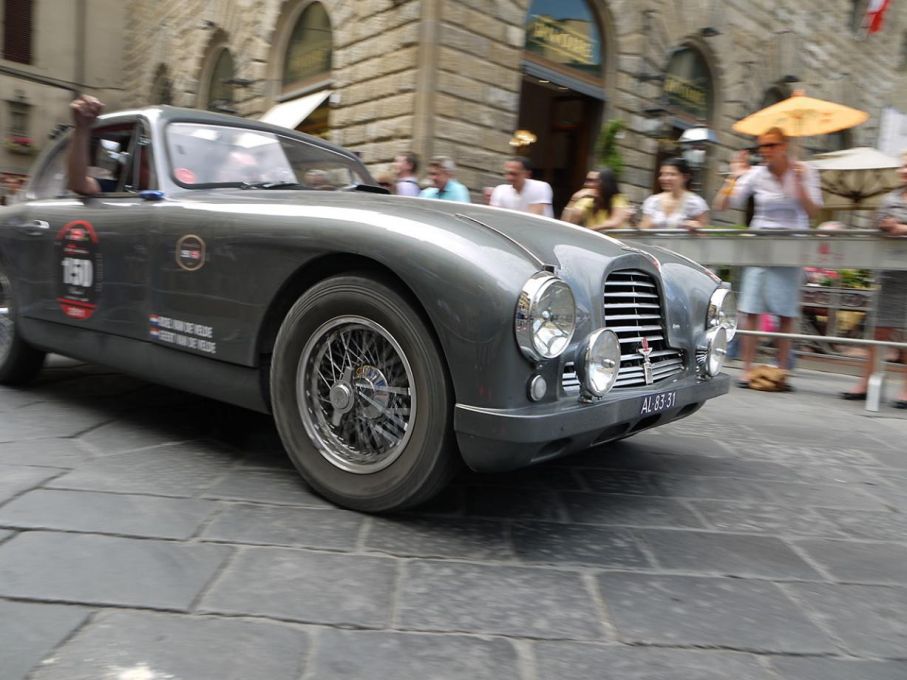 150 ASTON MARTIN DB2 Vantage (1952) van de Velde, van de Velde