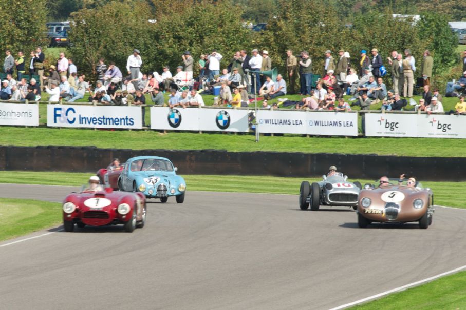 Hyllningen av Fangio kördes med anledning av att han skulle ha fyllt 100 år i år
