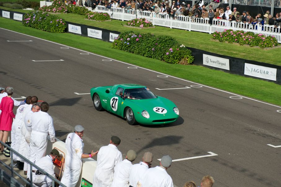 David Piper i sin Ferrari 250 LM från 1964