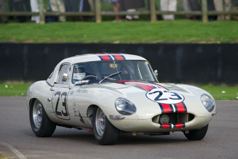 En av få fabriksbyggda ”Jaguar E-type lightweight” från 1963
