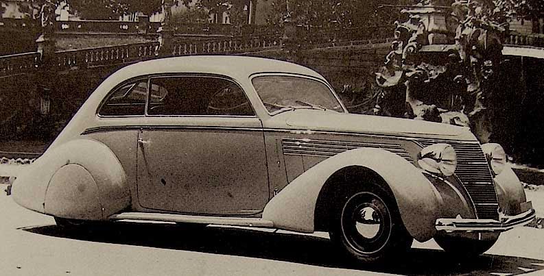 Påkostad 1100 från Pininfarina 1939 , grillen verkar dock vara hämtad från en Ford-