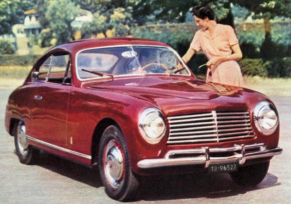 1100ES coupe ritades och byggdes av Pininfarina och ingick standardsortimentet