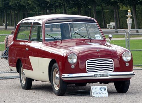 "Panoramica" på en liten stationsvagn, på typiskt Zagato-manér, denna från 1951