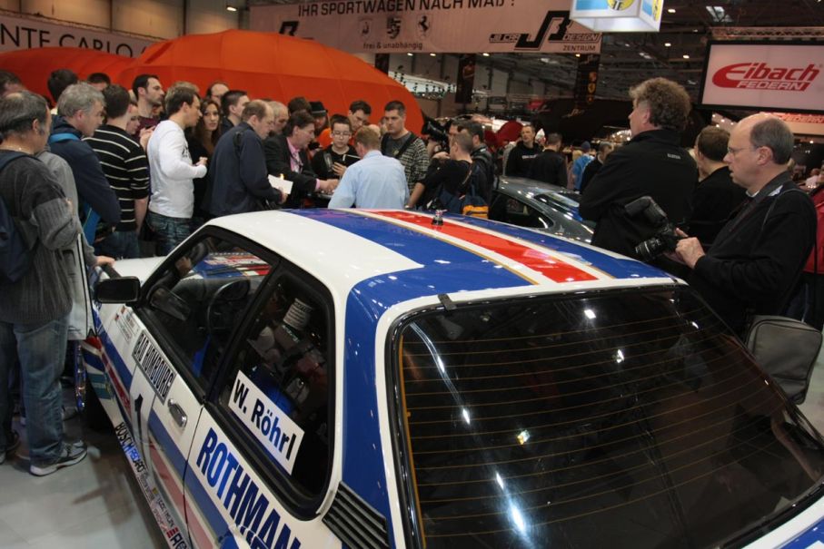 Trängseln runt legendaren Walter Röhrl var stor