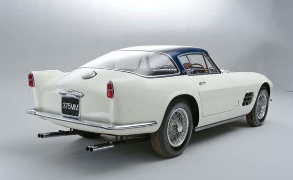 12 exemplar av Ferraris 375-serie byggdes, denna från Pininfarina 1955