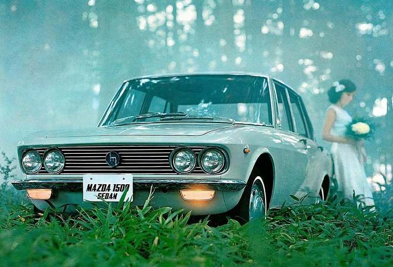 Mazda 1500 "Luce" 1967 var en stor modern bil, ritad av Giugiaro för Mazda