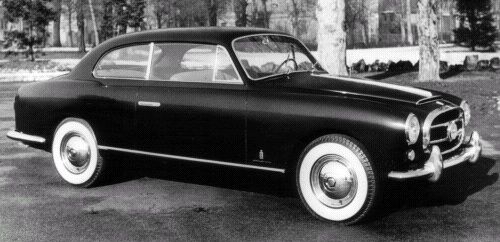 En elegant coupé signerad Pininfarina.