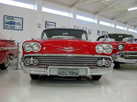 Chevrolet 1958 flankerad av en 57:a samt en 59:a