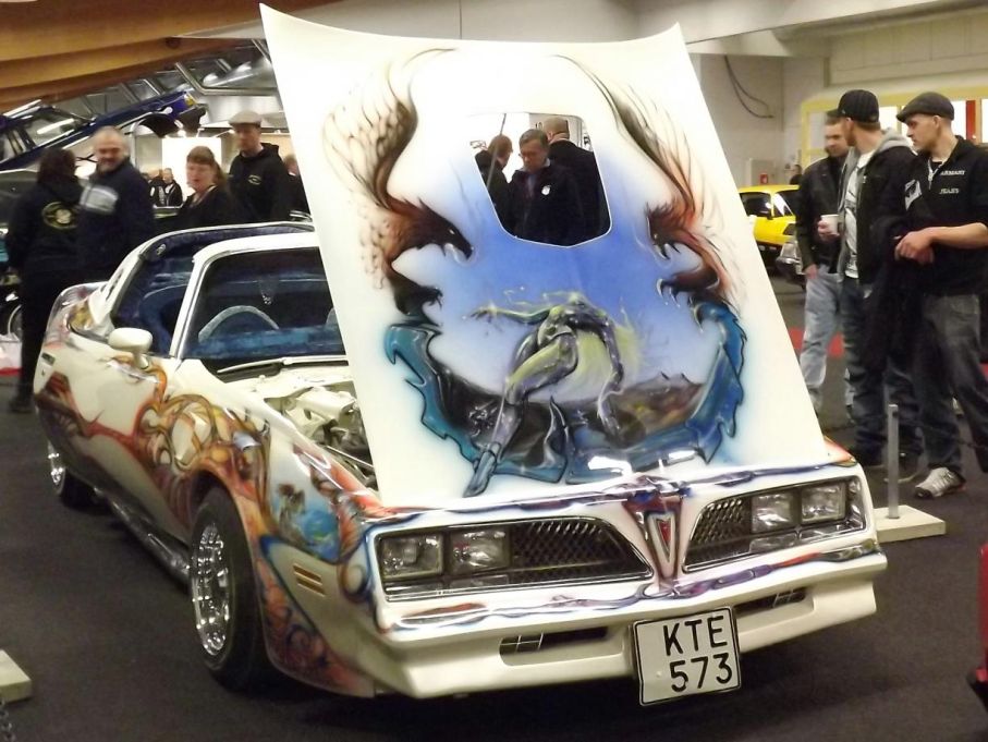 1983 var Kenneth Frisks Firebird bland de mest omtalade bilarna, då var det lowrider trenden som gällde, och bilen är än idag lika fin som då