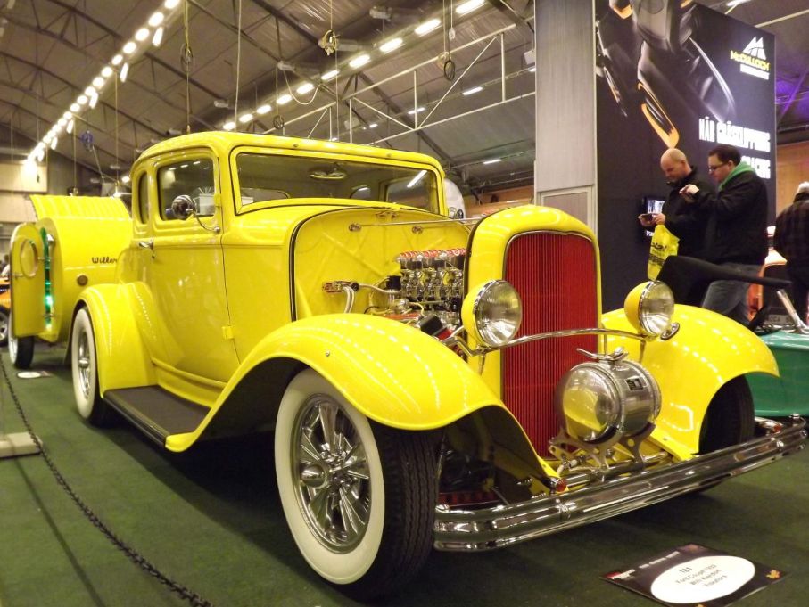 Custom Motor show handlar ju alltså om mycket custom också, och hot rods, något vi är bra på i Sverige. 1932 Ford är den överlägset mest populära utgångspunkten för en lyckad rod.