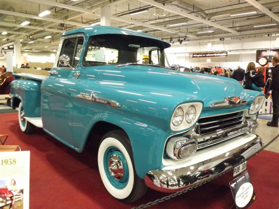 flott arbetshäst, inte så ofta man ser en sån här Chevrolet Apache från 1958 i detta blänkande skick.