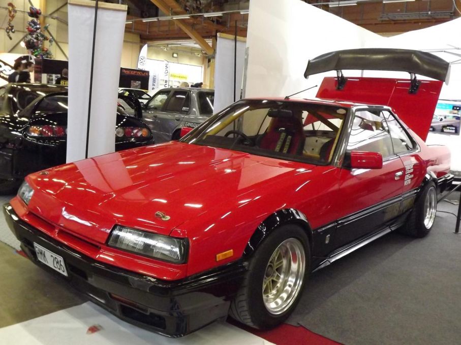 Nissan Skyline är en mycket populär bil bland styling och trimfolket idag, men äldre Skylines är ytterst sällsynta, och exporterades väldigt sällan. Denna är från 1984.