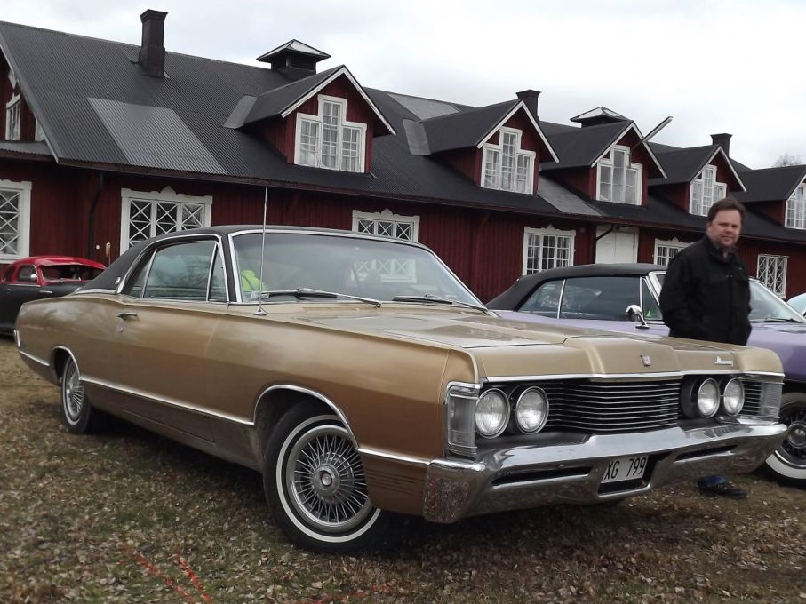 Ovanlig Mercury Marquis från 1968, fansn bara som coupe med vinyltak som standard, 3965 stycken byggdes.