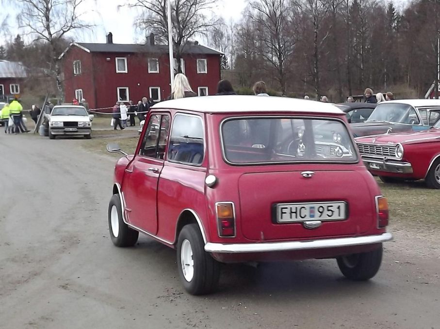 Och med en liten Austin Mini från 1968 säger vi adjö från Backamo denna gång.