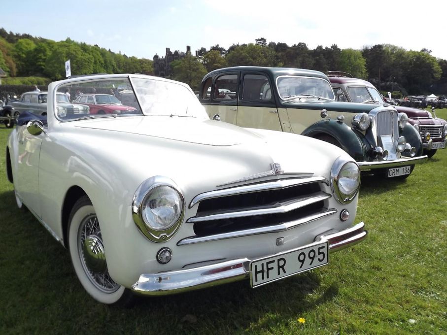 Formfranska, Simca 8 med roadsterkaross från Facel, samma firma som lite senare byggde sina egna bilar med namnet Facel-Vega,