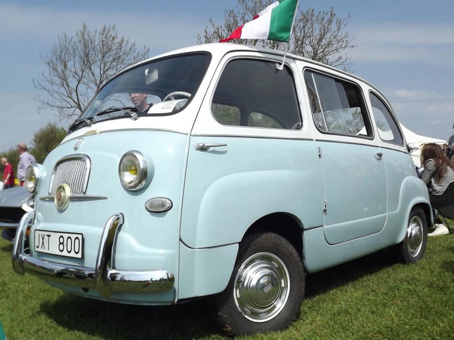 Svenska Fiatklubben är också troget återkommande gäster , denna gången fanns det även med en söt Multipla i ledet.